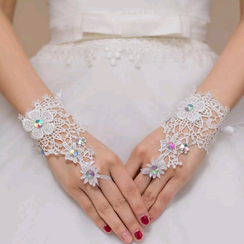 Short Fingerless " gloves"
